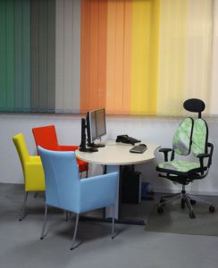 28 _ Kunstlederstuhl bunte Stuhl Kunstleder mit Armlehnen