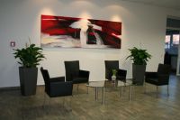 14 Lounche Sitzgruppe mit Kunstmalerei und Pflanzengestaltung