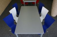 219 Kantinenst�hle hochglanz Lack dunkel blau dunkelblau weiss
