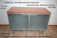 Nr. 9 Sideboard satiniertes Glas Kirsche alu