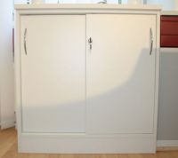 Schiebet�renschrank  Schiebet�renschr�nke Nr. 2  weiss wei�