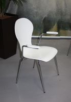 Nr 8g Mehrzweckst�hle weisse St�hle mit Armlehne