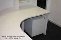 Nr 13b moderne_Theken_Empfangstheke halbrund