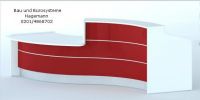 Nr. 32 wei�e/rot hochglanz Theke 336 cm lang s-f�rmig mit Licht